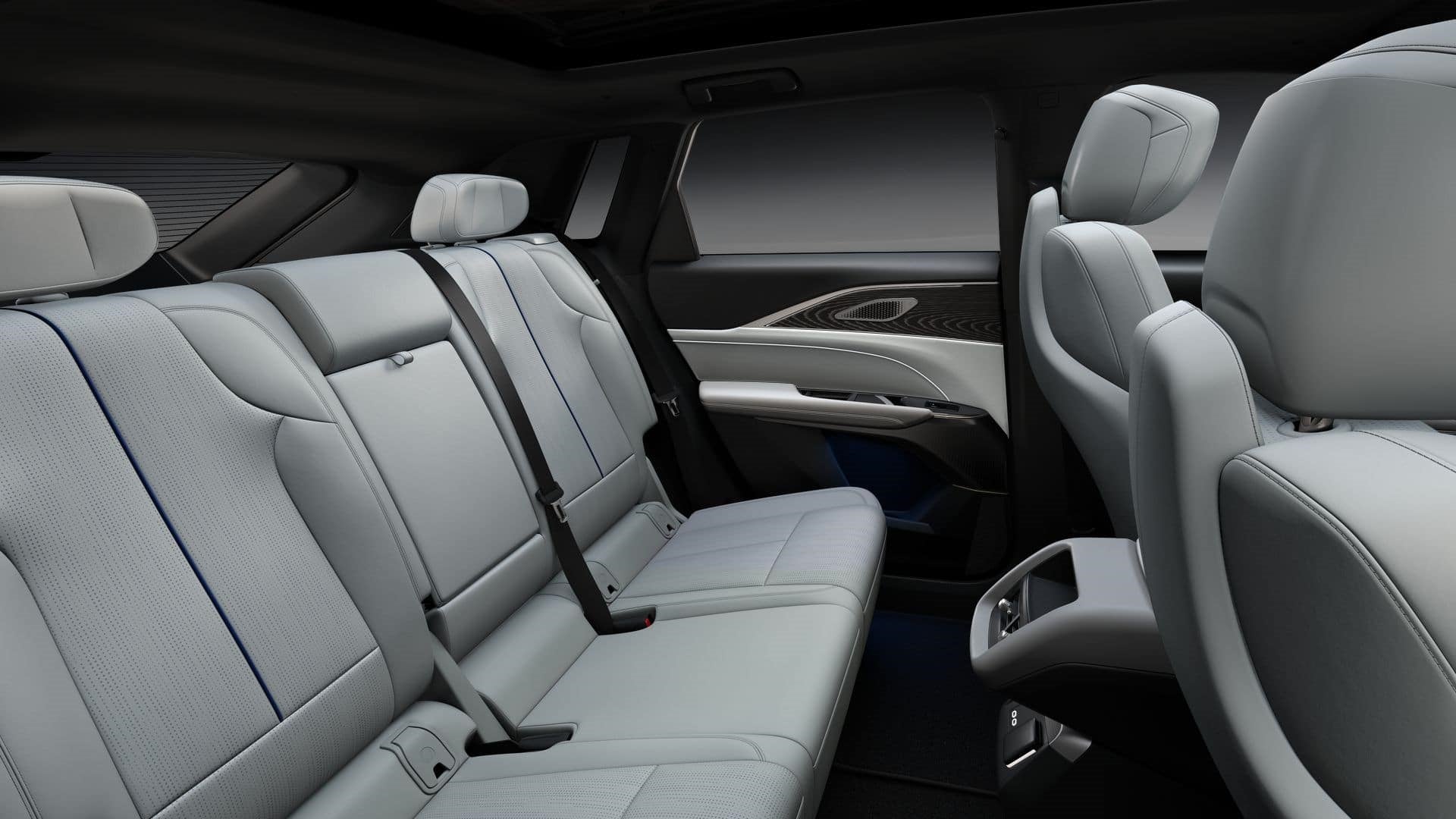 2025 Cadillac LYRIQ Luxury 2