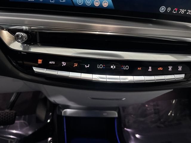2024 Cadillac LYRIQ Luxury 3