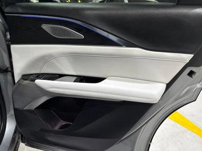 2024 Cadillac LYRIQ Luxury 3