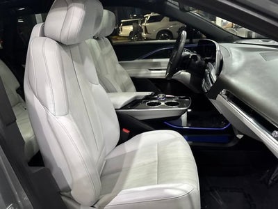 2024 Cadillac LYRIQ Luxury 3