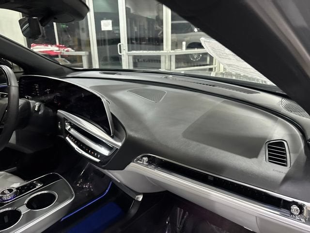 2024 Cadillac LYRIQ Luxury 3