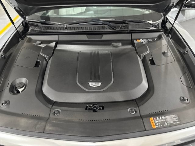 2024 Cadillac LYRIQ Luxury 3