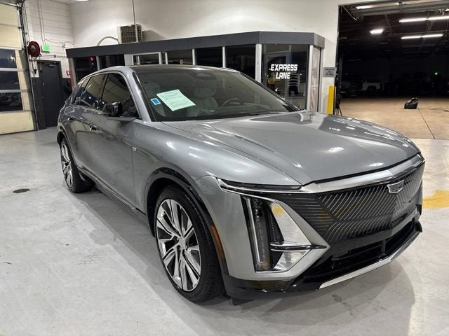 2024 Cadillac LYRIQ Luxury 3