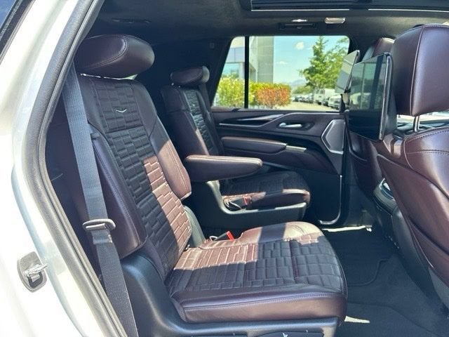 2022 Cadillac Escalade Sport Platinum