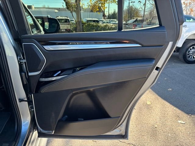 2025 Cadillac Escalade Premium Luxury