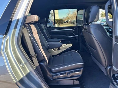 2025 Cadillac Escalade Premium Luxury