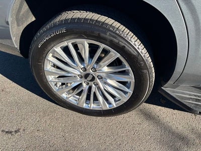 2025 Cadillac Escalade Premium Luxury