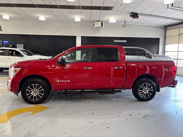 2021 Nissan TITAN Crew Cab SV 4x4