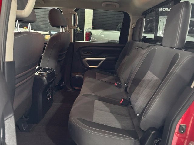 2021 Nissan TITAN Crew Cab SV 4x4