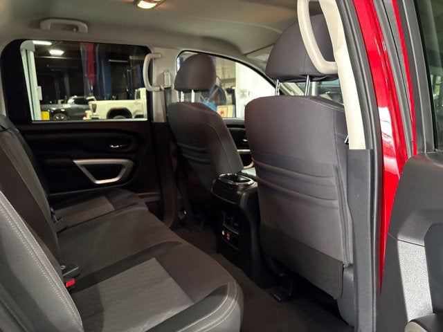 2021 Nissan TITAN Crew Cab SV 4x4