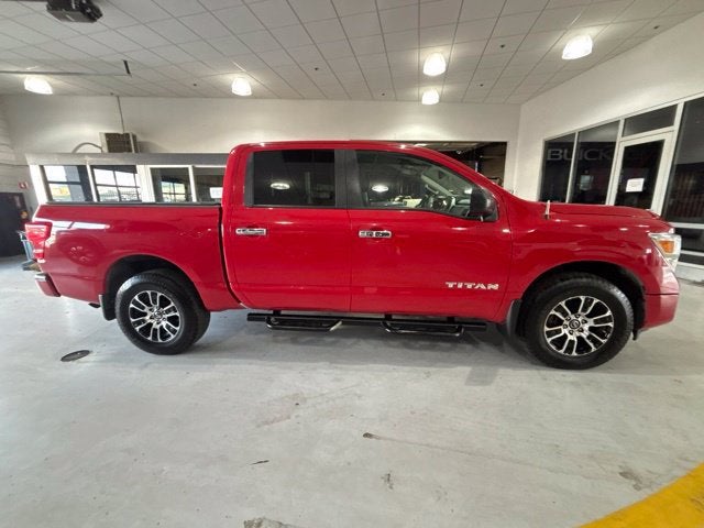 2021 Nissan TITAN Crew Cab SV 4x4