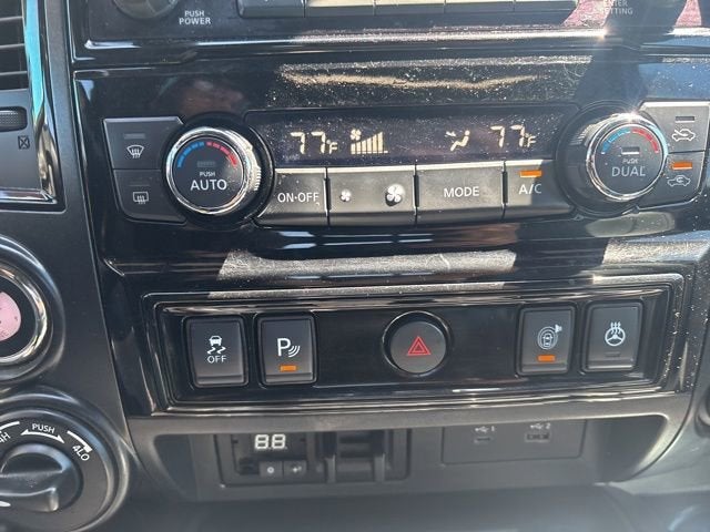 2021 Nissan TITAN Crew Cab PRO-4X 4x4