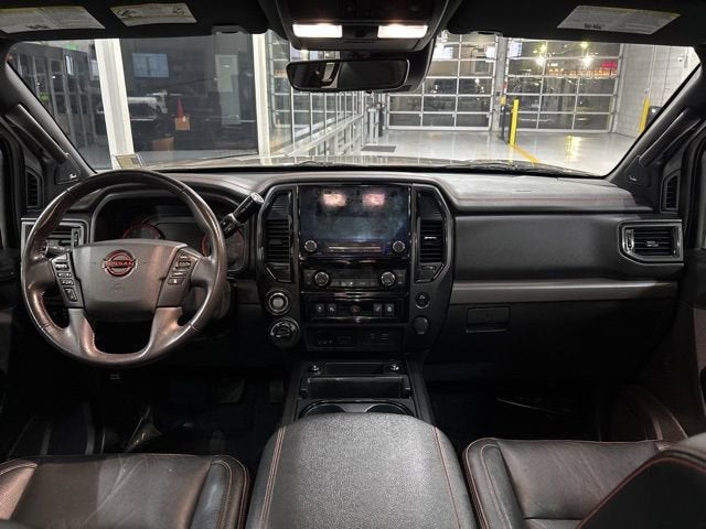 2023 Nissan TITAN Crew Cab PRO-4X 4x4
