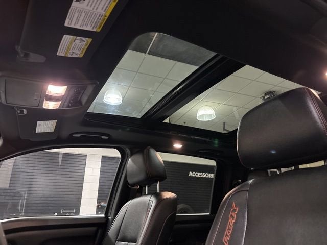 2023 Nissan TITAN Crew Cab PRO-4X 4x4