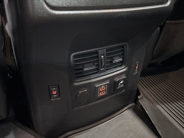 2023 Nissan TITAN Crew Cab PRO-4X 4x4