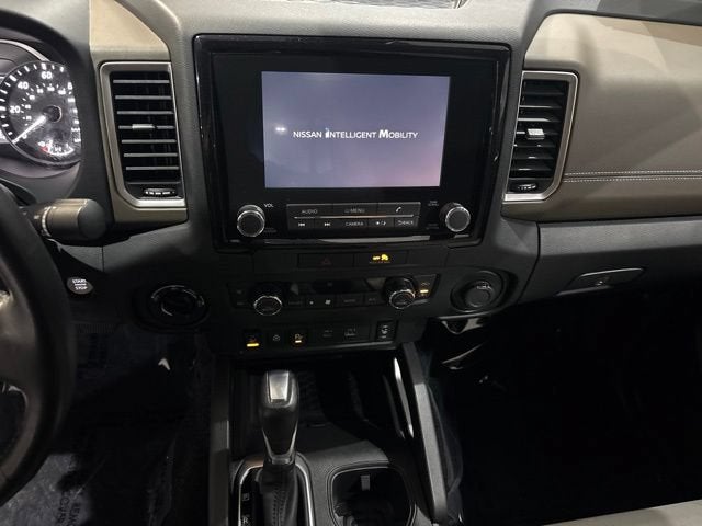 2022 Nissan Frontier Crew Cab SV 4x4