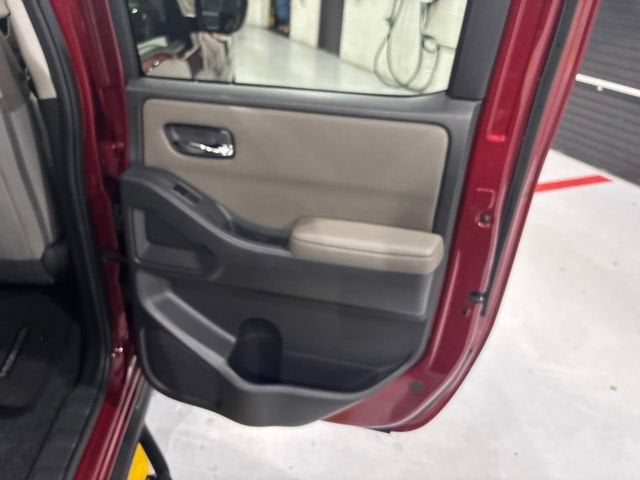 2022 Nissan Frontier Crew Cab SV 4x4