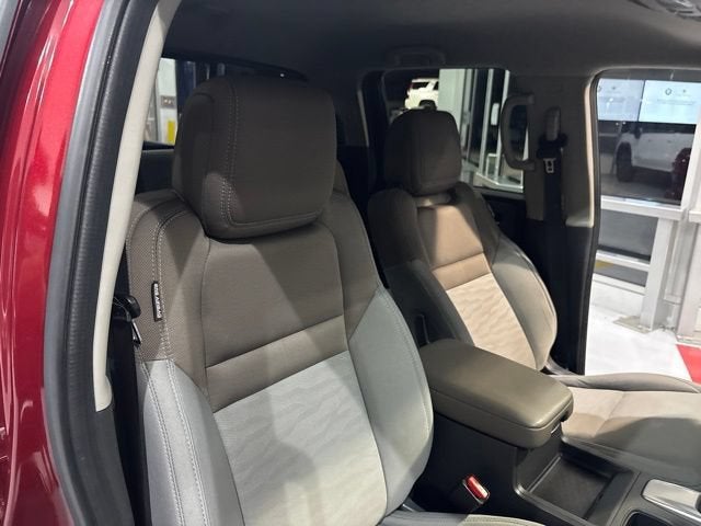 2022 Nissan Frontier Crew Cab SV 4x4