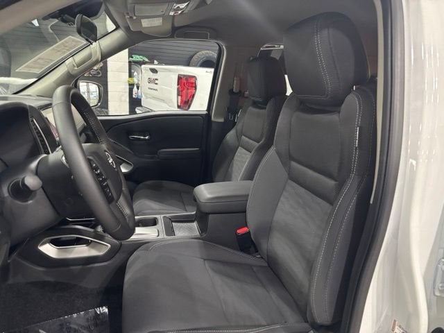 2024 Nissan Frontier Crew Cab Long Bed SV 4x4