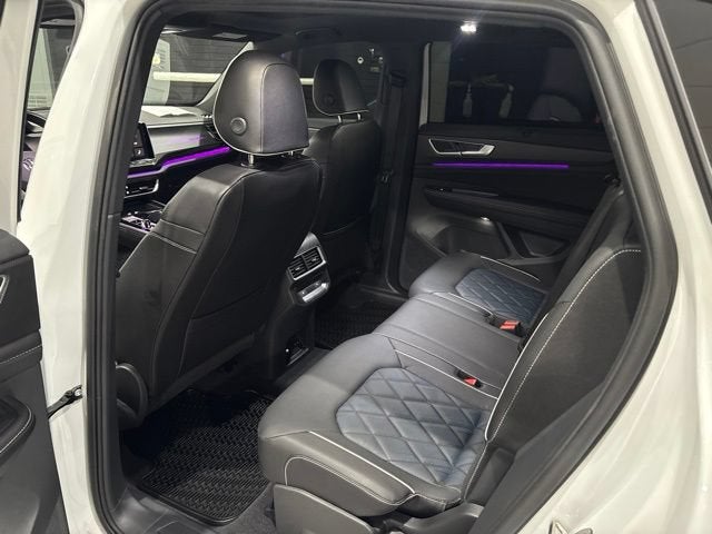 2026 Volkswagen Atlas Cross Sport SEL Premium R-Line