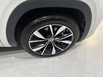 2026 Volkswagen Atlas Cross Sport SEL Premium R-Line