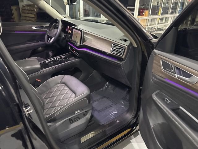 2025 Volkswagen Atlas 2.0T SEL Premium R-Line