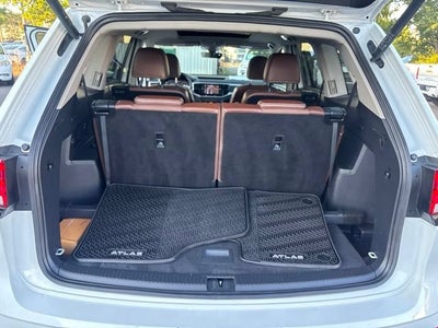 2023 Volkswagen Atlas 3.6L V6 SEL R-Line Black
