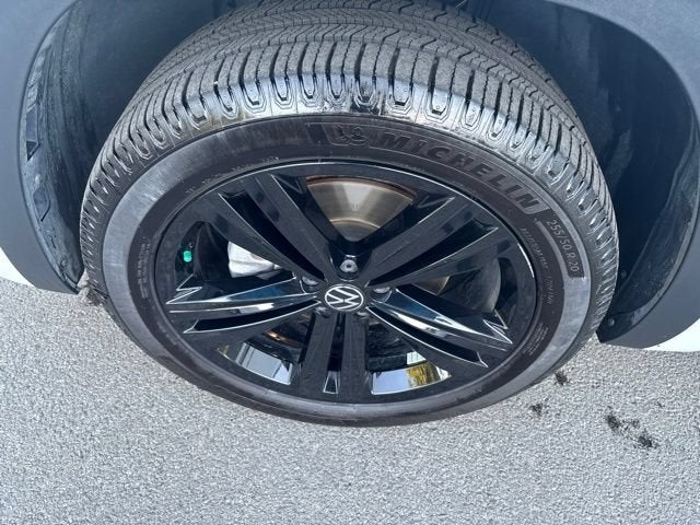 2023 Volkswagen Atlas 3.6L V6 SEL R-Line Black