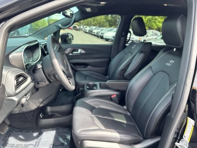 2026 Chrysler Pacifica Select AWD