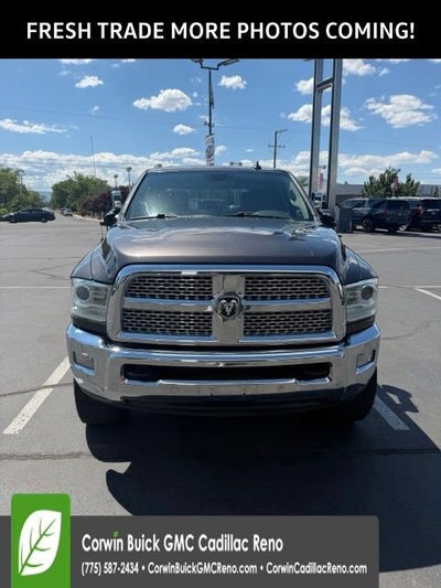 2017 RAM 3500 Laramie Crew Cab 4x4 8' Box