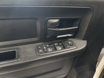 2017 RAM 2500 Tradesman Crew Cab 4x4 6'4" Box