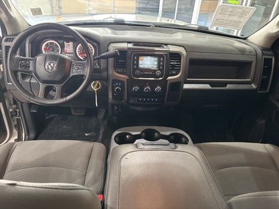 2017 RAM 2500 Tradesman Crew Cab 4x4 6'4" Box