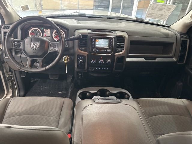 2017 RAM 2500 Tradesman Crew Cab 4x4 6'4" Box