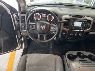 2017 RAM 2500 Tradesman Crew Cab 4x4 6'4" Box