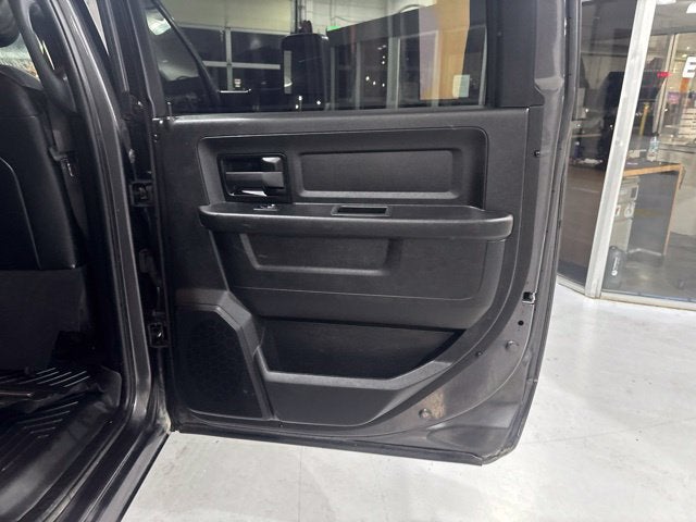 2022 RAM 2500 Tradesman Crew Cab 4x4 6'4" Box