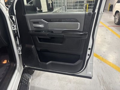 2022 RAM 2500 Big Horn Crew Cab 4x4 6'4" Box