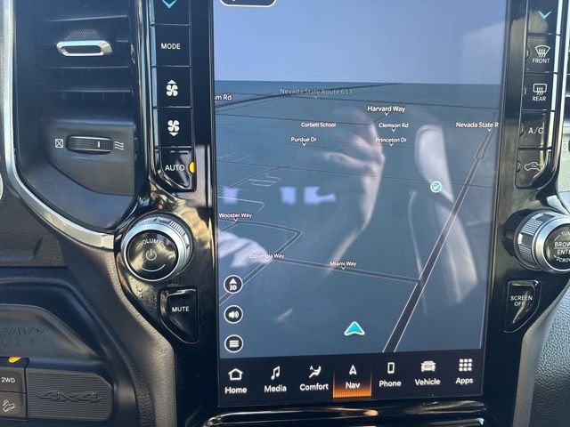 2022 RAM 2500 Laramie Crew Cab 4x4 6'4" Box