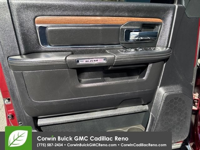 2017 RAM 2500 Laramie Crew Cab 4x4 6'4" Box