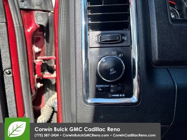 2017 RAM 2500 Laramie Crew Cab 4x4 6'4" Box