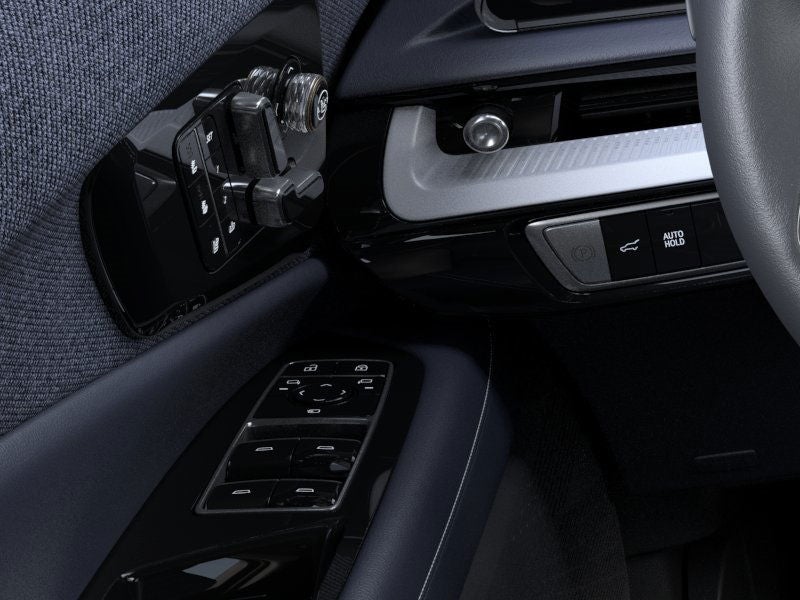 2025 Cadillac OPTIQ Luxury 2