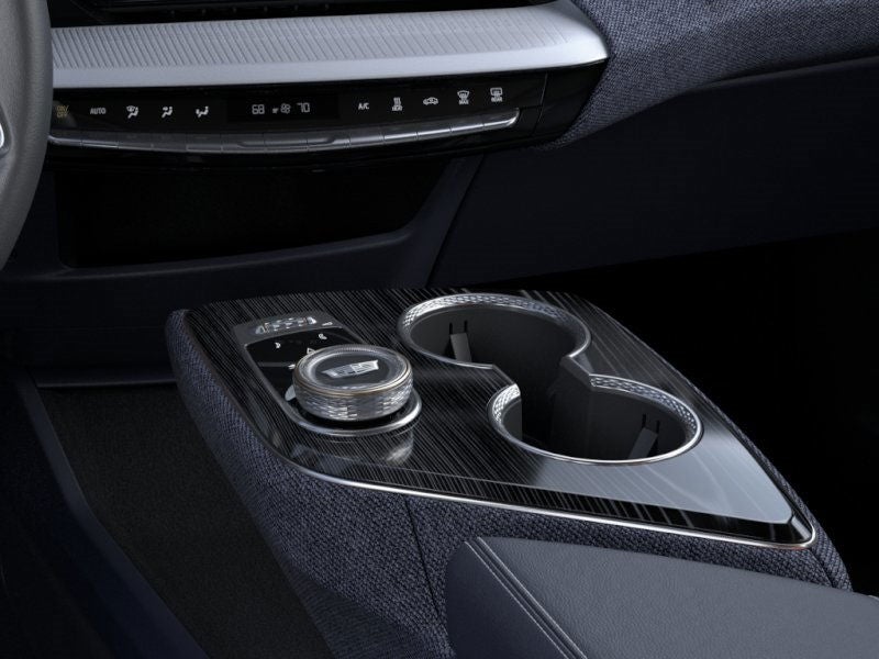 2025 Cadillac OPTIQ Luxury 2