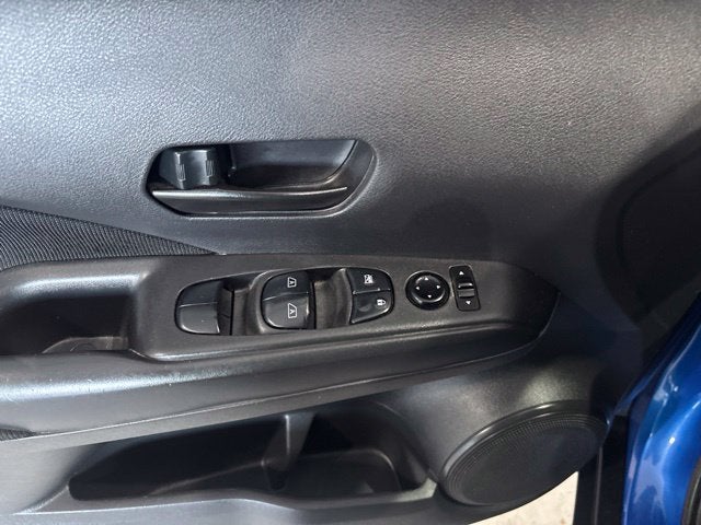 2022 Nissan Kicks S Xtronic CVT