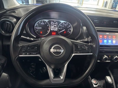 2022 Nissan Kicks S Xtronic CVT