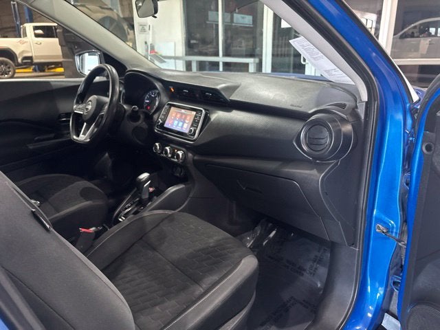 2022 Nissan Kicks S Xtronic CVT