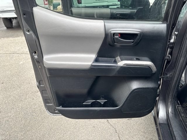 2017 Toyota Tacoma SR5 V6