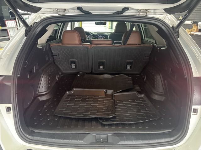 2022 Subaru Outback Touring XT