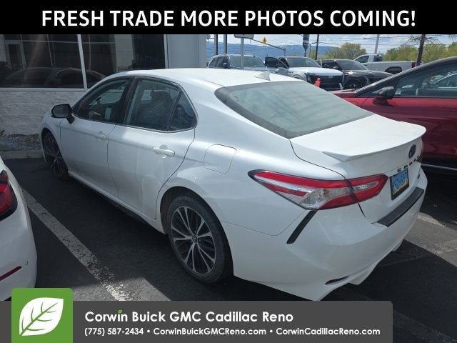 2020 Toyota Camry SE