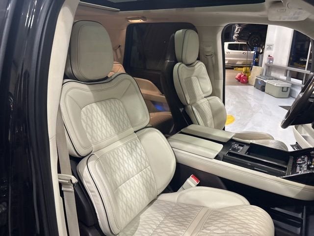 2021 Lincoln Navigator Black Label