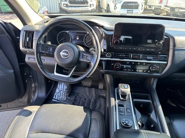 2022 Nissan Pathfinder SL 4WD
