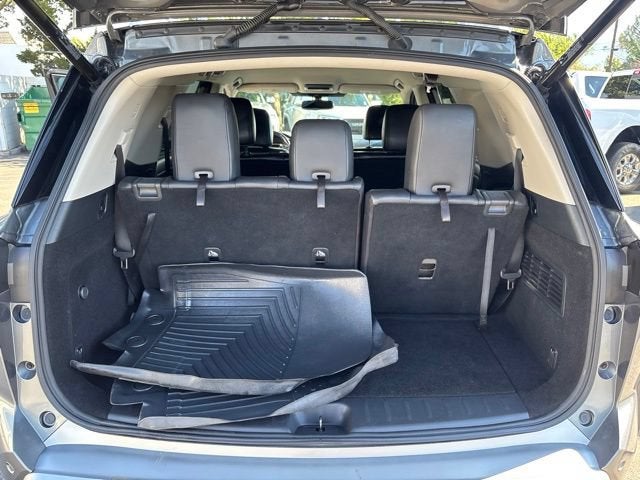 2022 Nissan Pathfinder SL 4WD